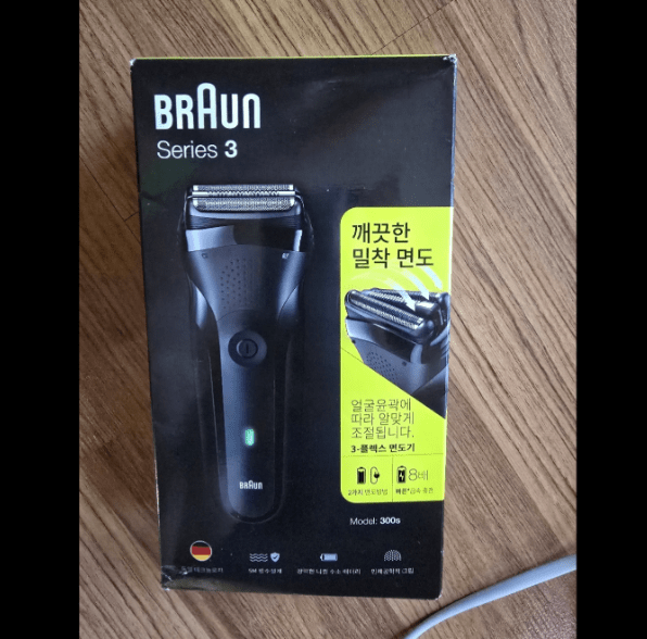 Braun Series 3 300s Electric Shaver | Wet & Dry Foil Shaver for Men - 킴마트