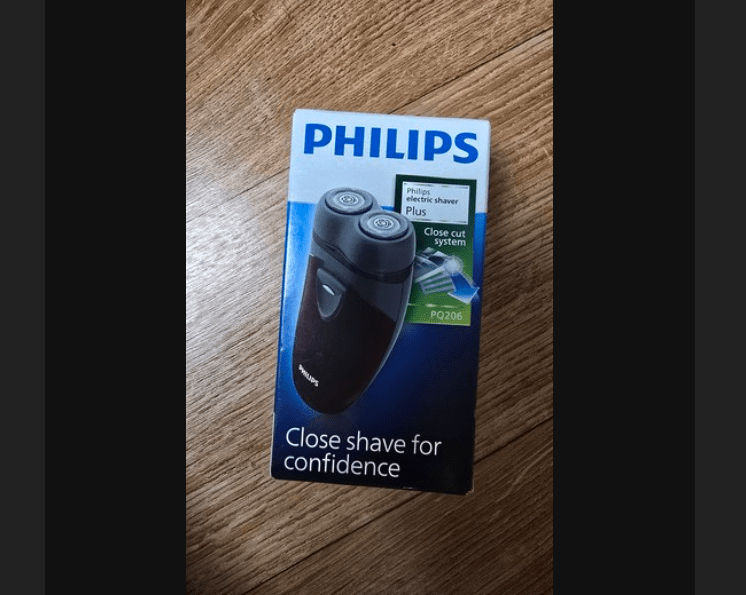 Philips PQ206/18 Portable Electric Shaver | CloseCut Dual Head for Men - 킴마트
