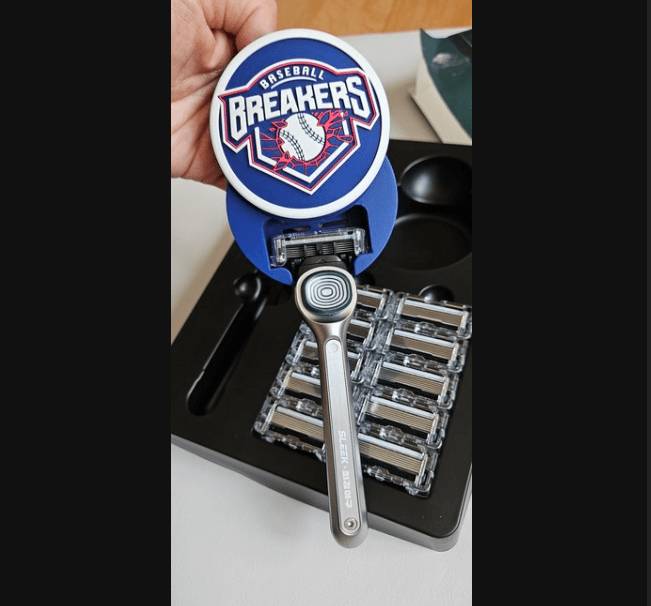 SLEEK Motion Razor Set – Baseball Breakers Limited Edition (Handle + 12 Cartridges + Case) - Kimmart